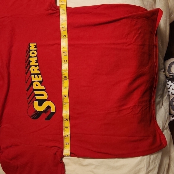 SUPERMOM tee - Picture 5 of 6